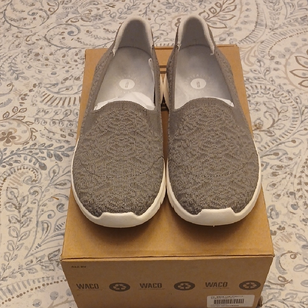 NIB Grey REVITALIGN Orthotic Washable Knit Slip-Ons - Women's 8 - Picture 3 of 9